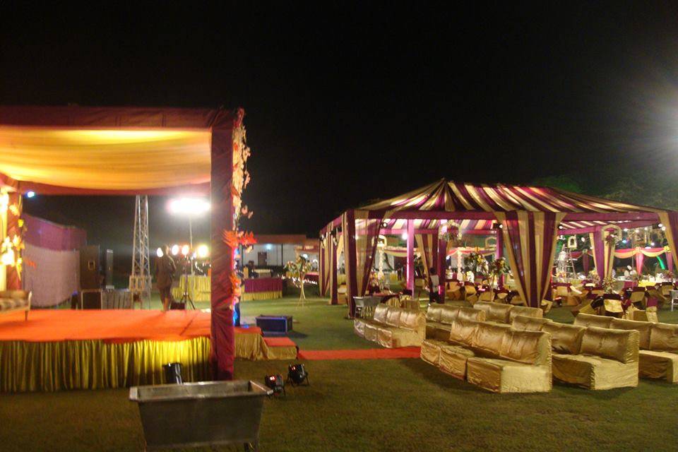 Lake View Huts Resorts